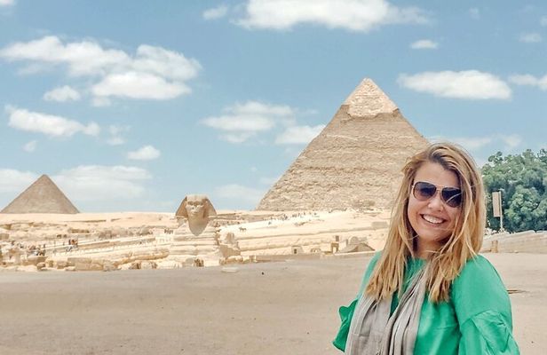 Cairo Layover Tour to Pyramids, Islamic Cairo & Tourist Bazaar
