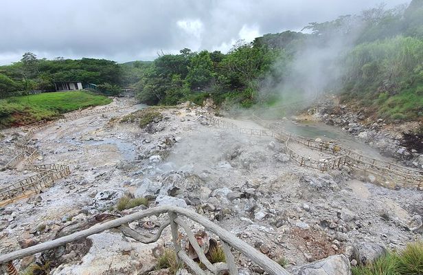 Volcano,Waterfalls,Horses,Hotsprings,Mudbath,Hanging Bridges