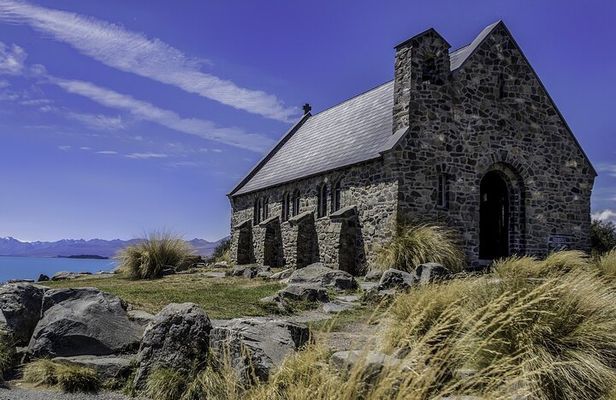 Christchurch to Queenstown One-Way Tour via Mt Cook & Lake Tekapo