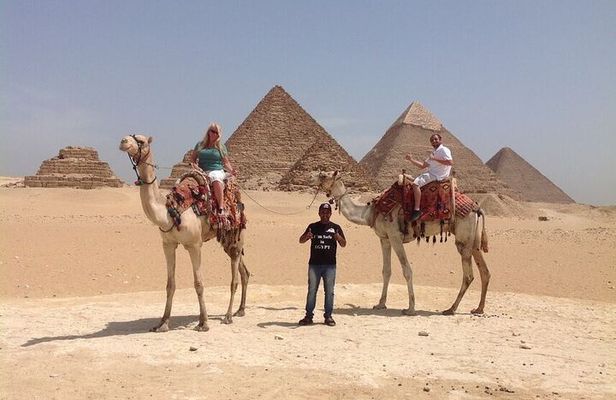 Private tour to Giza Pyramids, Saqqara and Memphis