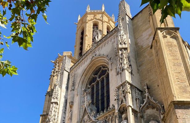 Historical visit/Treasure Hunt of Aix en Provence