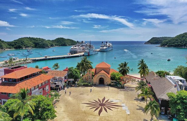 Huatulco Town Tour with Certified Guide