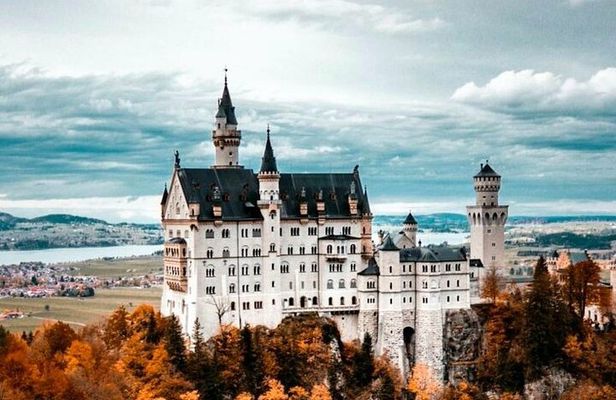 Neuschwanstein Castle Tour with Skip the Line from Hohenschwangau