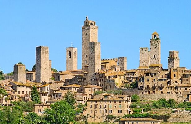 PRIVATE TRANSFER from Siena to Florence with stop in S Gimignano & Monteriggioni