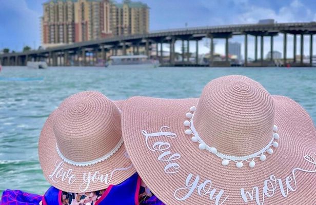 Private Chartered Luxury Pontoon Boat in Destin-Up to 6 Guests