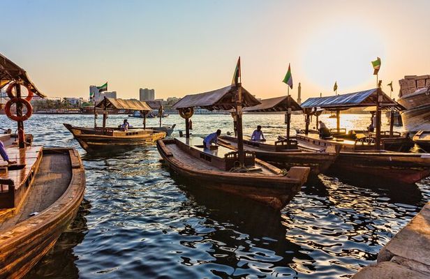 Dubai Traditional City Tour from Dubai with Abra Ride 