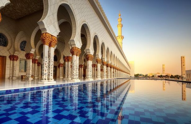 Abu Dhabi Mosque and Louvre Museum with Lunch from Dubai