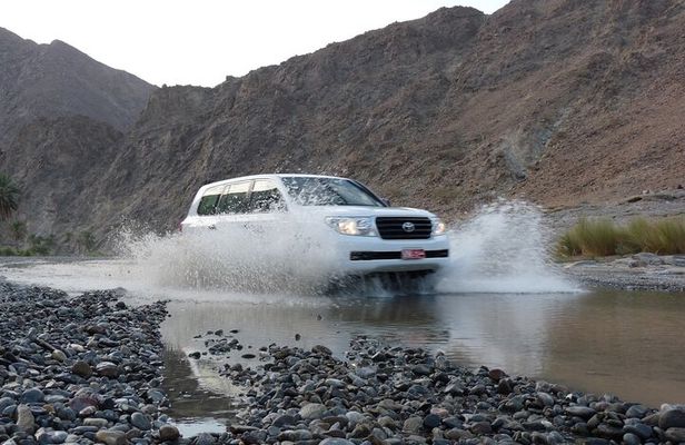Wadi Al Abyadh by 4x4 Full Day Private Tour from Muscat