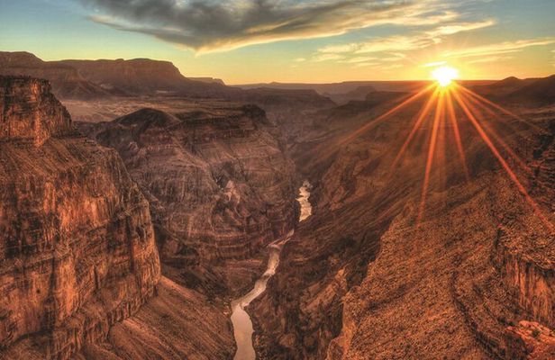 Full-Day Grand Canyon and Nizwa Tour by 4x4