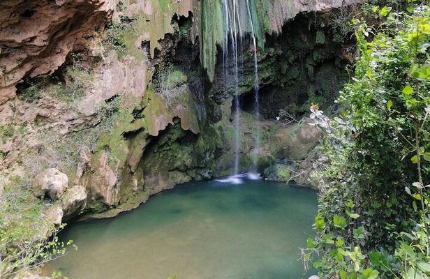 Excursion to the waterfalls / God's Bridge of Akchour