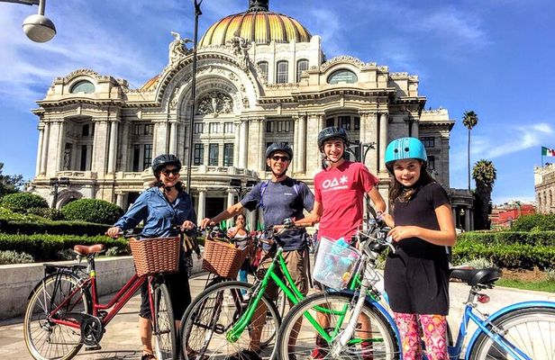 Ride Mexico City Historic Center, highlights w/ taco stop