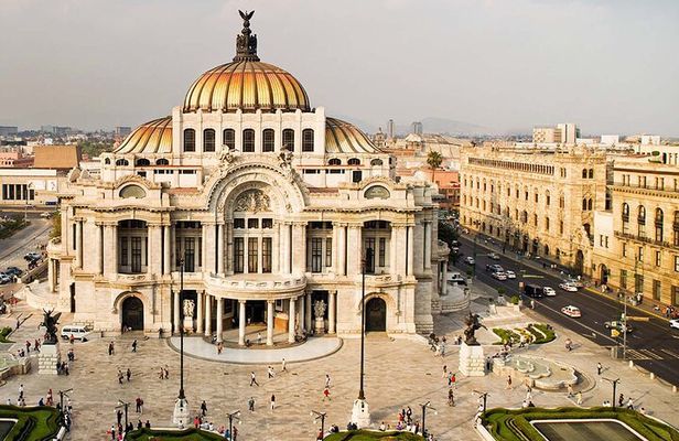 Your city, your way. Private Mexico City tour with a local expert