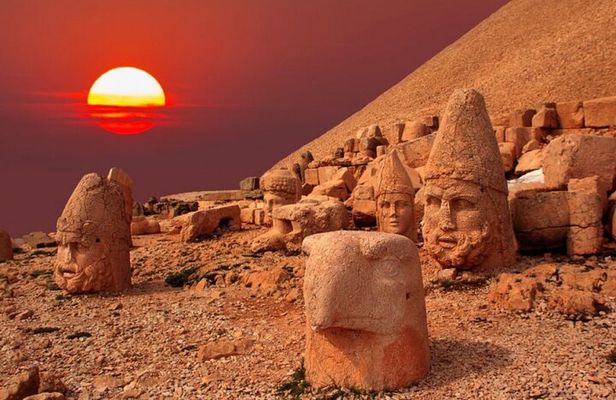 2-Day 1 Night Mount Nemrut Tour from Istanbul by Plane