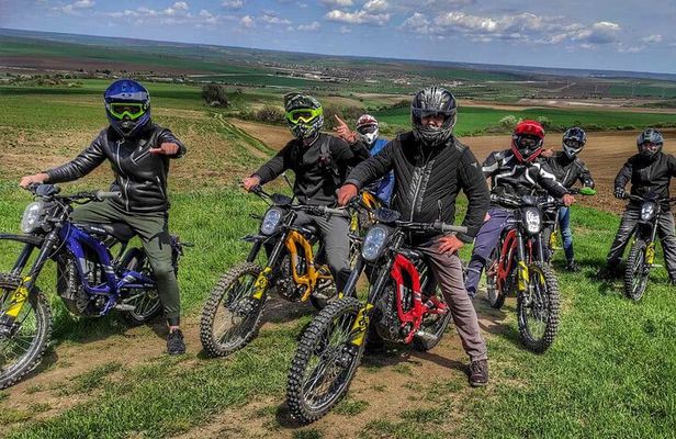 E-Motorcycle Tour in Old Rock Monastery and Old Roman Fortress