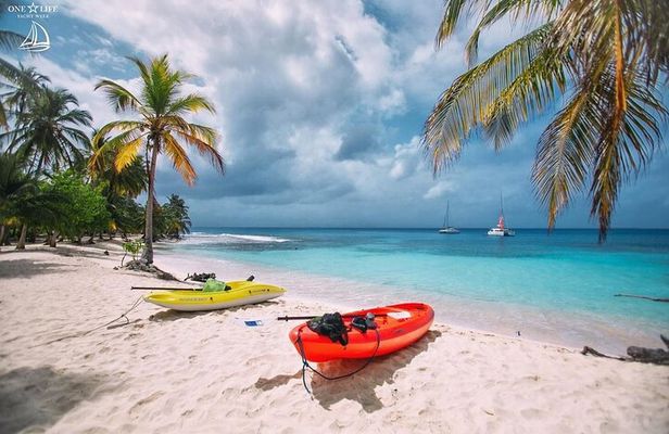2-Day San Blas Adventure from Panama City with WiFi