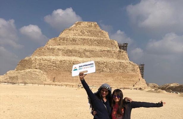 Sakkara, Memphis and Dahshur Private Guided tour with Lunch and Transfers