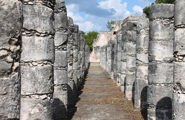 Private Tour Chichen Itzá and Cenote plus Valladolid Magic town