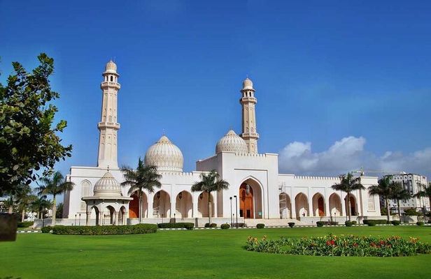 Salalah City Tour: Discover Salalahs Treasures with a Local Guide