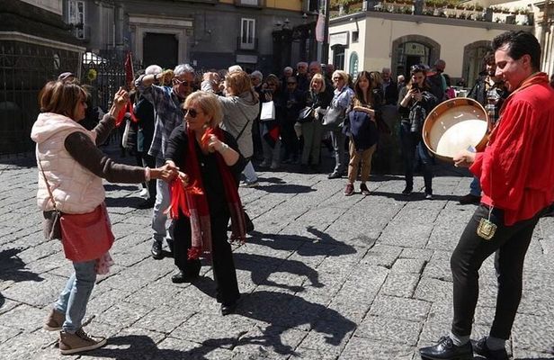 Walking Tour of Naples with Traditional Music