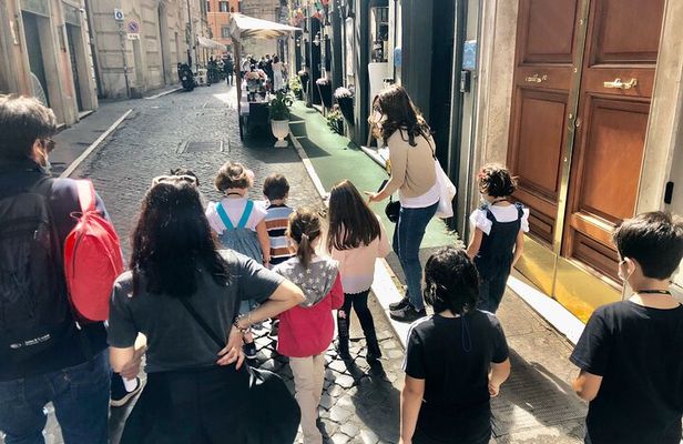 Games & Treasures Hunts Tour in Rome