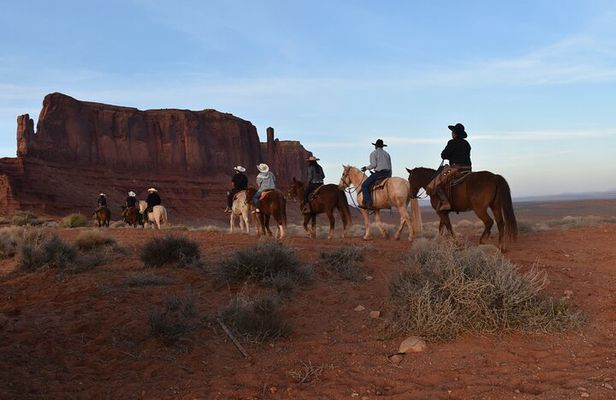 2 Hour Monument Valley Horseback Tour