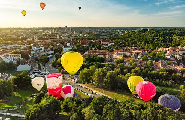 Hot Air Balloon Flight Over Vilnius or Trakai(transfer included)