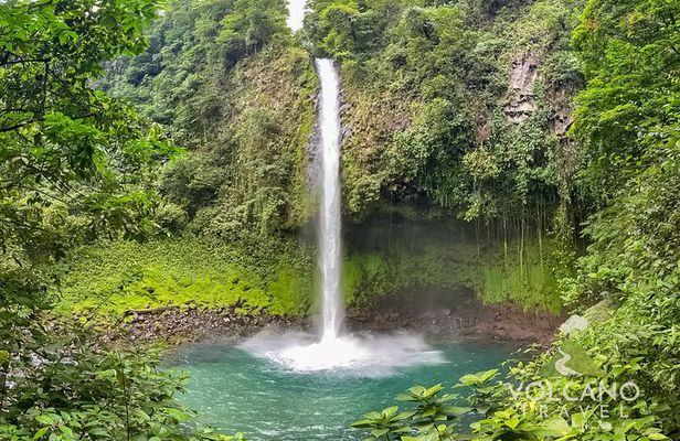 La Fortuna Full Day: Arenal Volcano, Waterfall and Hanging Bridges