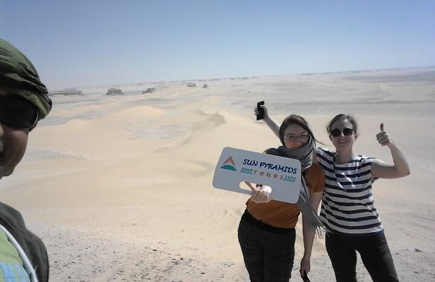 Private 2 Days Jeep Safari to White Desert and Bahariya Oasis
