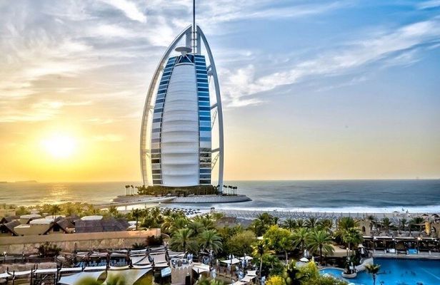 Private Dubai City Tour with Miracle Garden Ticket