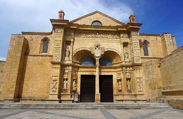 Santo Domingo & Alto De Chavon Full Day Small Group Experience