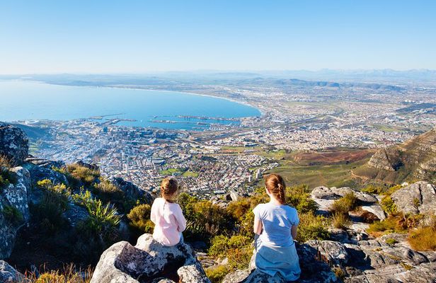 Private 2-Day Cape Town Highlights: Robben Island,Table Mountain Tickets & Wine