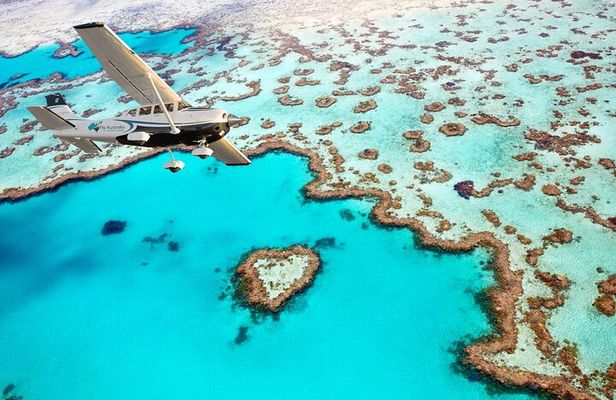 1-Hour Whitsunday Islands and Heart Reef Scenic Flight