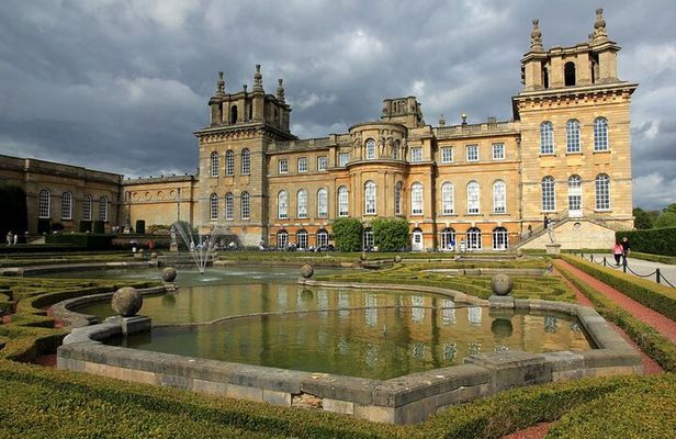 3 Hour Private History Tour to Blenheim Palace in a Rolls Royce
