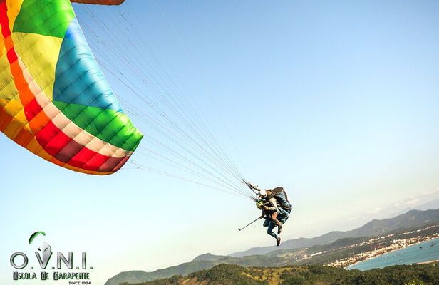 Paragliding flight with instructor in Florianópolis