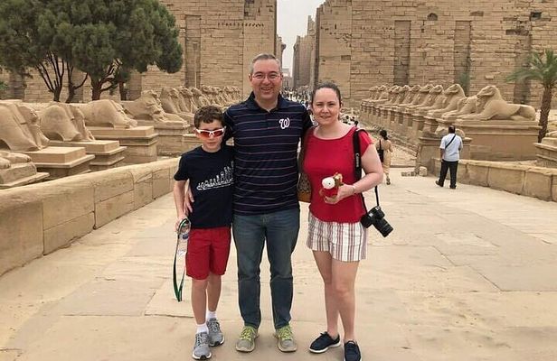 Cairo: Amazing Full Day Guided Tour to Luxor, Entrance Fees and Lunch By Plane