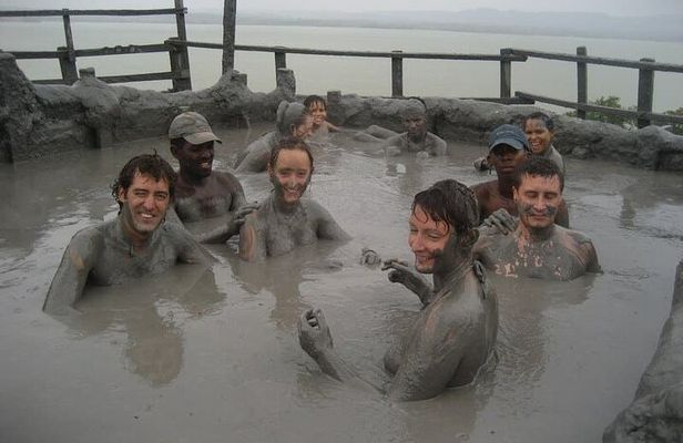 Totumo Volcano and Mar Rosa Tour in Cartagena with Lunch