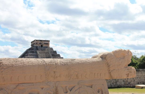 Private World Wonder Discovery Tour in Chichen Itza, Cenote and Valladolid