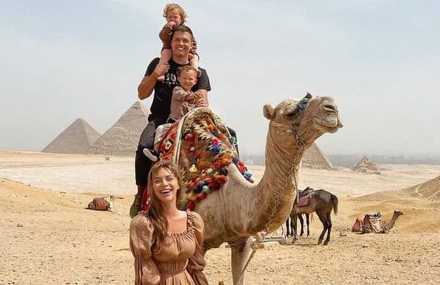 FULL Day Tour Pyramids of Giza , THE Egyptian MUSEUM And Khan El Khalili Market 