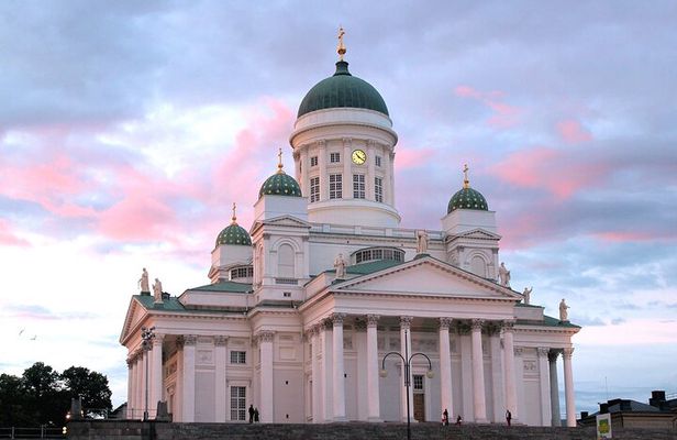 Guided tour to Helsinki from Tallinn by VIP car with return ferry ticket