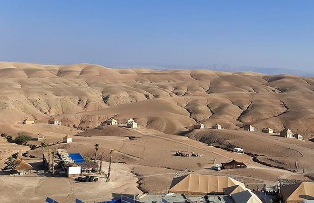 Agafay Sunset Trip: Quad + Camel + Dinner in Agafay