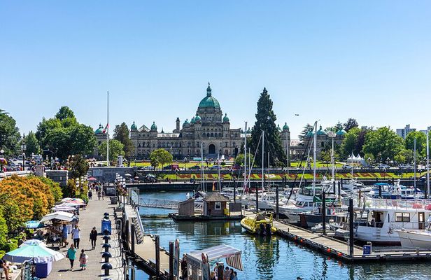 Butchart Gardens & Victoria Tour from Vancouver