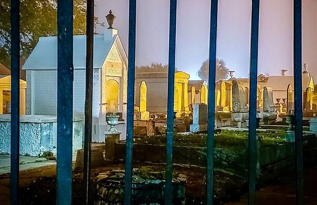 New Orleans Cemetery Walking Tour