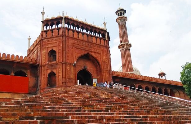 Half-Day Private Walking Tour of Old Delhi 