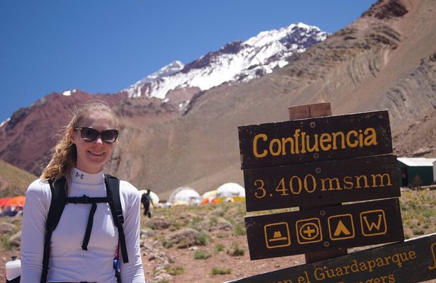 Trekking to Confluencia, Aconcagua first base camp