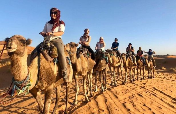 Marrakech-to-Fes: 3 Days-Tour-via-Merzouga-Desert-&-Camel-Trek