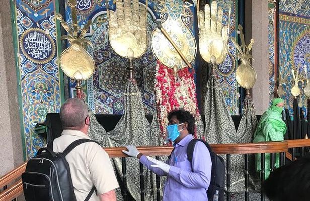 Old City Walking tour in Hyderabad, travel back 400 years in time