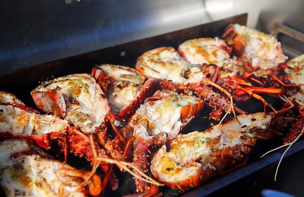Luxe Seafood Package with Round Trip Ferry from Perth