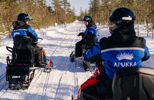 2-hour Early Winter Snowmobile Safari in Rovaniemi, Apukka Resort