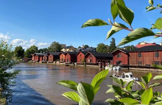 Helsinki Private Sightseeing + Porvoo City Old Town