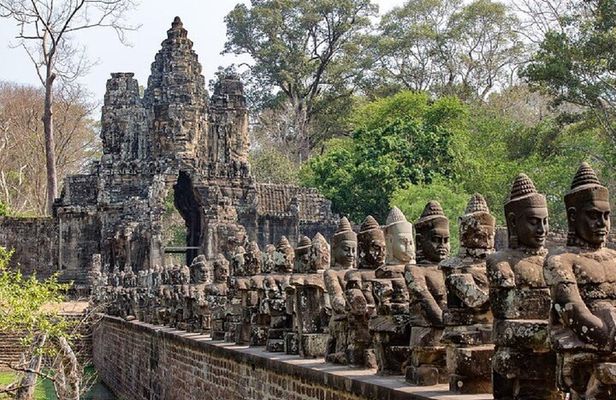 A Day Angkor Highlights Tour 